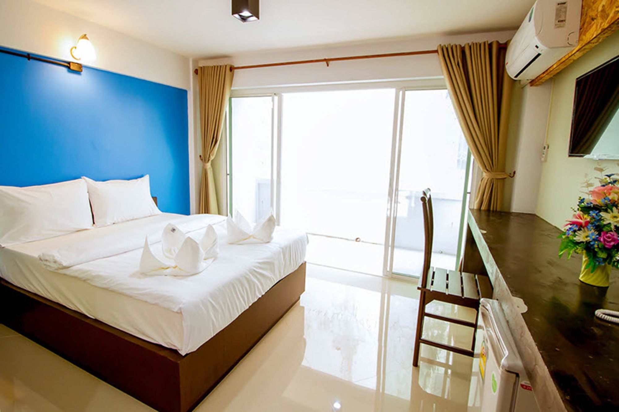 Vatchara Northgate Hotel Nakhon Sawan Exterior photo